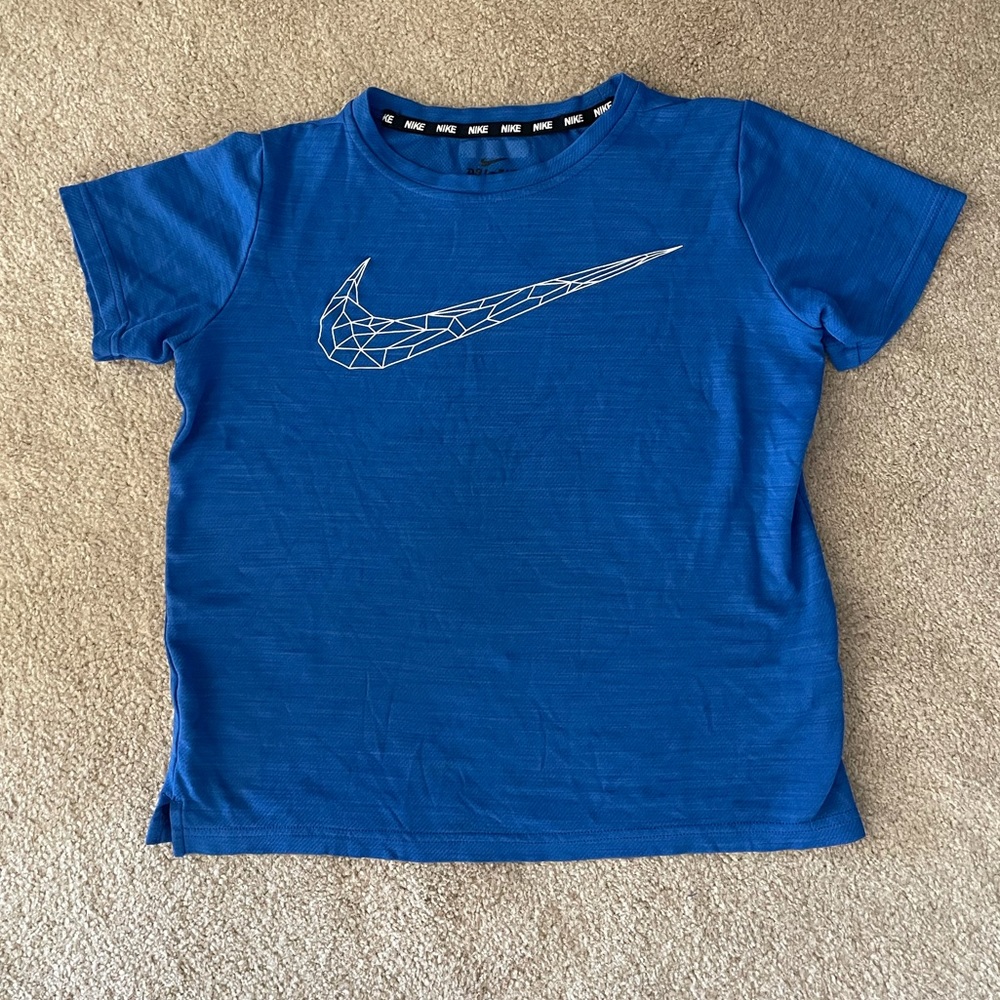 Boys small Nike dry fit T-shirt